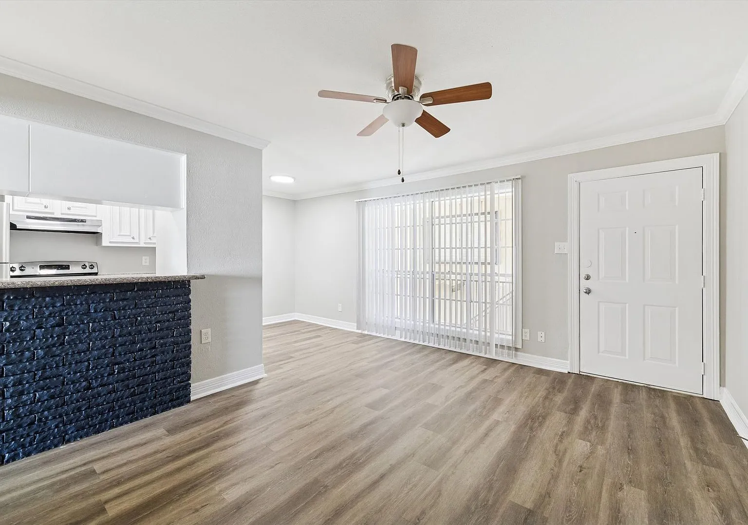 Emerson Street Apartments — Photo 4