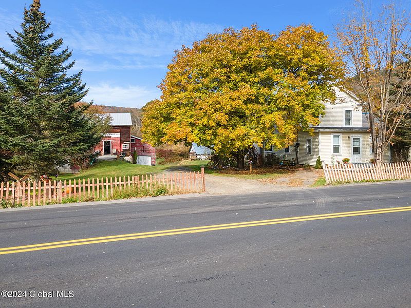 3rd image of 1793 County Highway 9