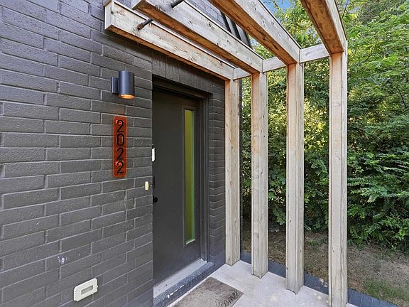 3rd image of 2022 Weems St