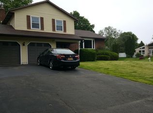 46 Meadow Ln, Albany, NY