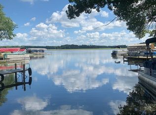 29205 White Oak Ln, Waterford, WI 53185