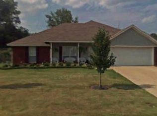 2042 Crabapple Dr, Tupelo, MS 38801