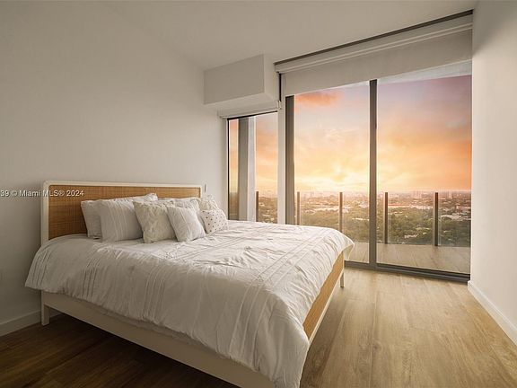 3rd image of 2831 S Bayshore Dr #Penthouse 6