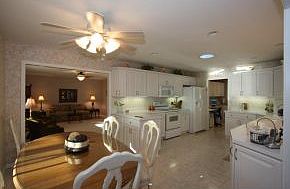 3rd image of 779 Holiday Acres Cir