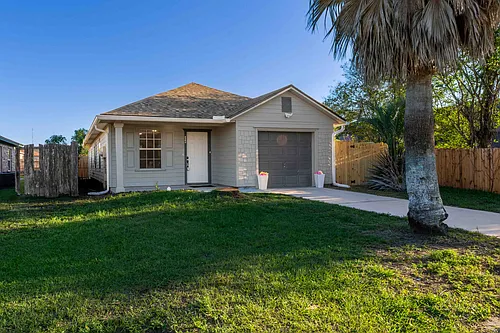 8360 Century Point Dr N Photo 1