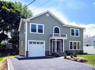 53 Brookside Ter, Verona, NJ 07044