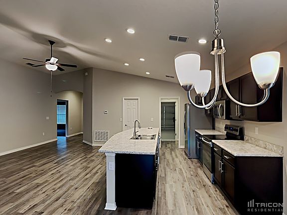 5th image of 958 Blue Tide Ln