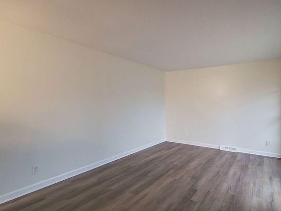 5th image of 2707 Scarlet Cir