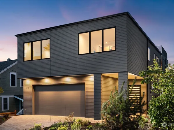 916 32nd Avenue S, Seattle, WA 98144