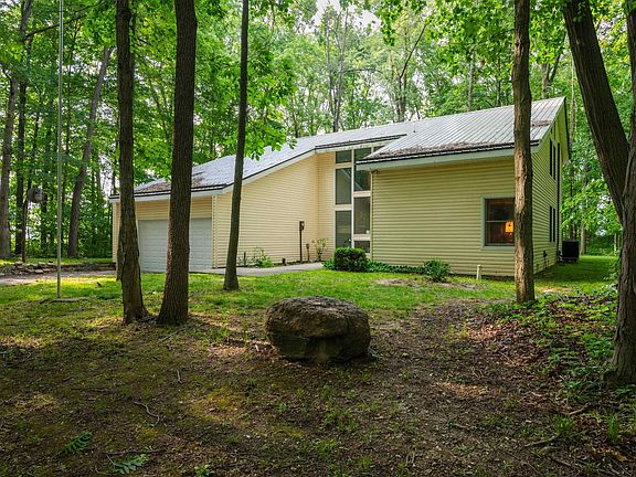 4th image of 7690 N County Road 400 E