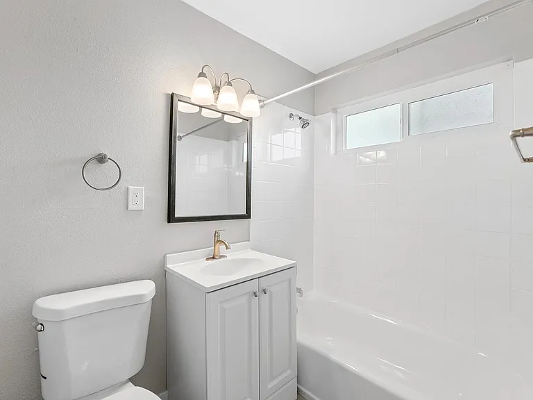 1495 Peterson Ave #5 — Photo 26