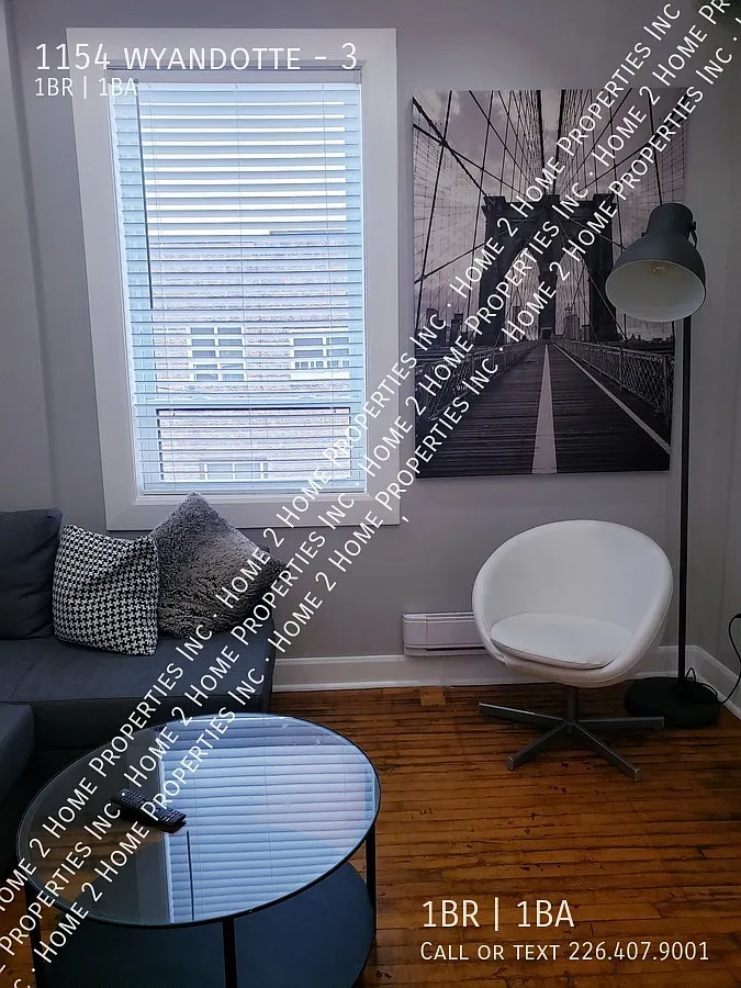 3-1154 wyandotte — Photo 2
