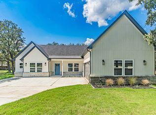 402 Koppes Ct, Runaway Bay, TX 76426