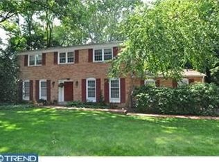 512 Saint James Pl, Elkins Park, PA 19027