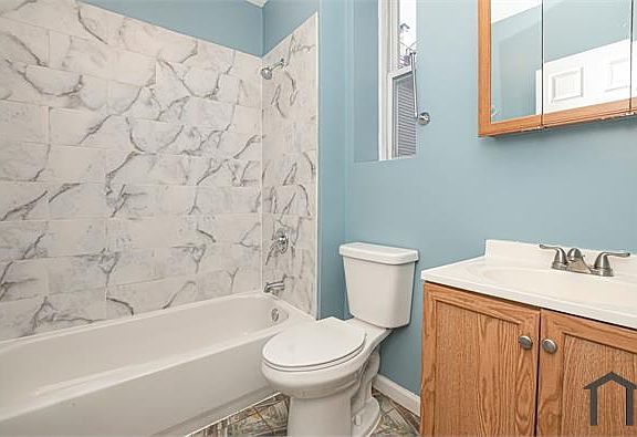 4th image of 21 Stuyvesant Ave #1C