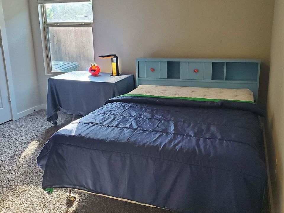 2nd image of 5438 Valley Ctr