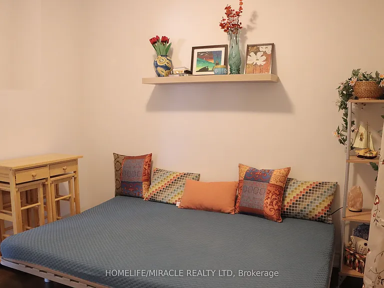 1382 Warden Ave #MAIN — Photo 27