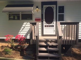 123 Orchard Rd, Norris, TN 37828