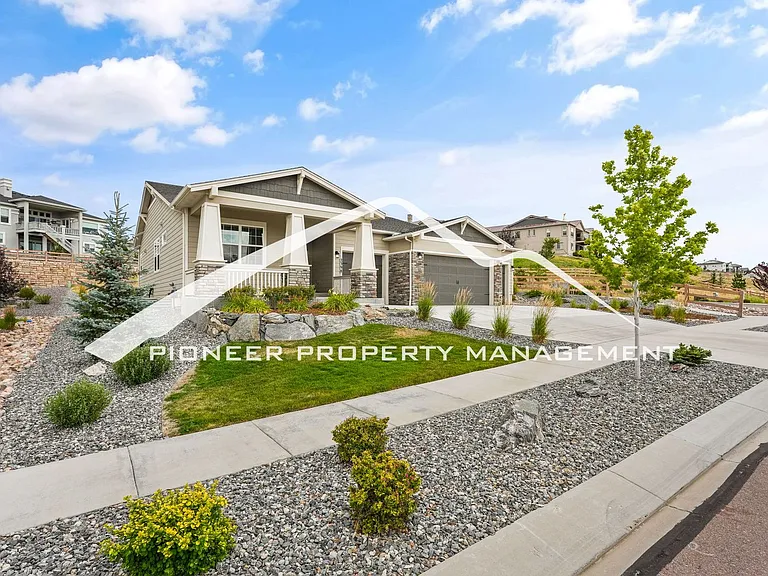 2398 Merlot Dr — Photo 2