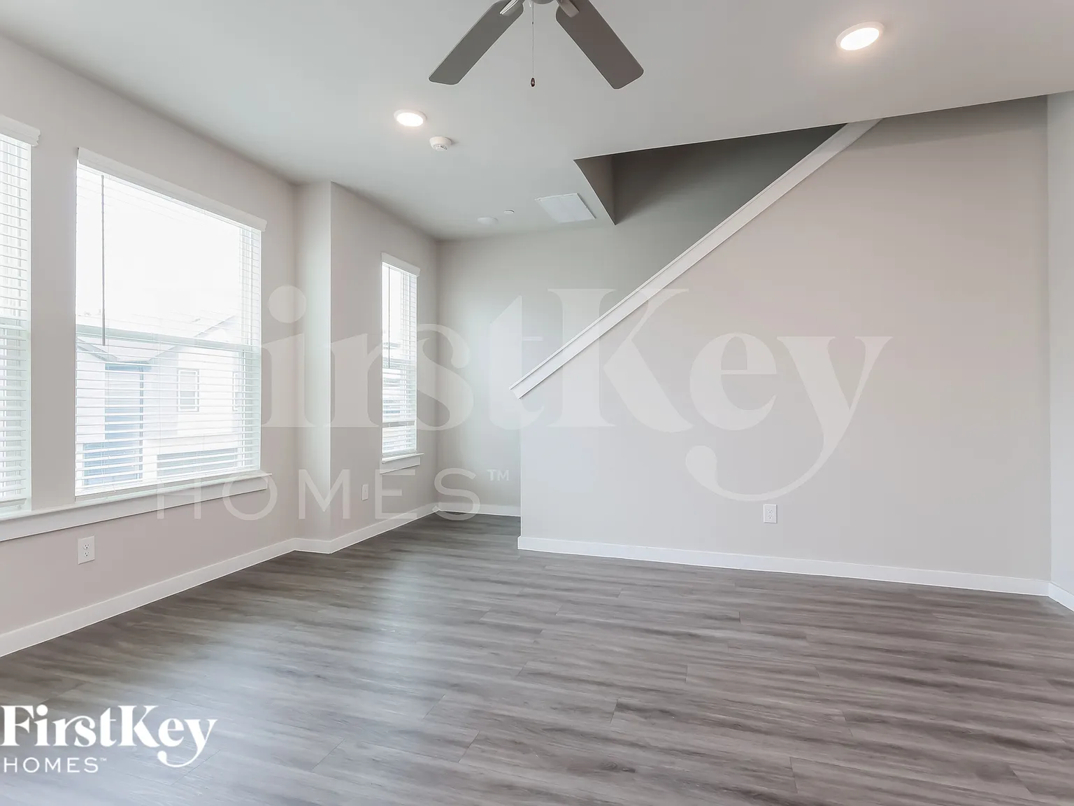 4 bed, 4.0 bath, 2013 sqft, $2,470 — Photo 2