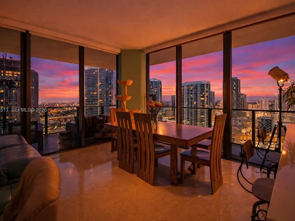 68 SE 6th St APT 2612, Miami, FL 33131
