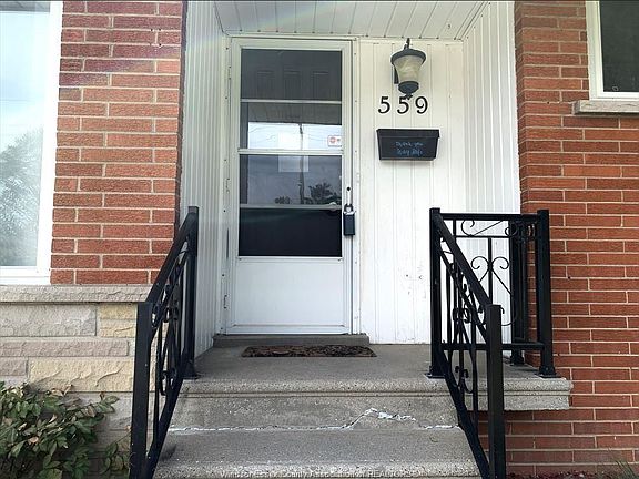 2nd image of 559 Riverdale Ave