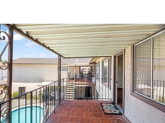 4th image of 1576 Ontario Dr APT 15