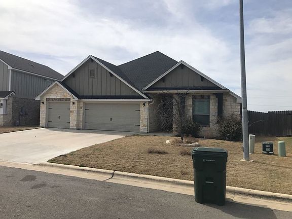2nd image of 1418 Chalice Dr