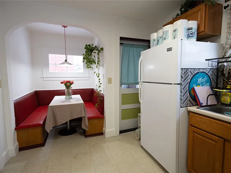610 Mitchell St — Photo 10