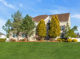 5 Whispering Grove Blvd, Jackson, NJ 08527