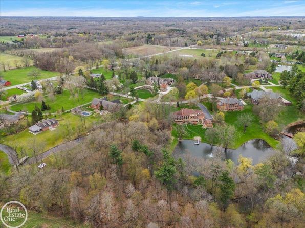 69416 Pine River Dr #6, Romeo, MI 48065