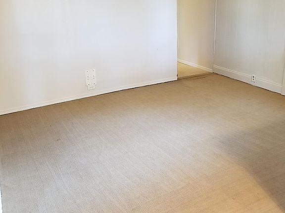3rd image of 2285 E Goldpearl Ln
