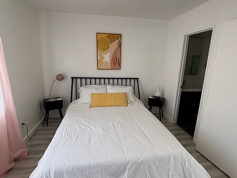 Golden Glen — Photo 39