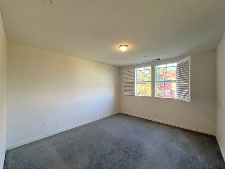 39844 Sawyer Ter — Photo 4