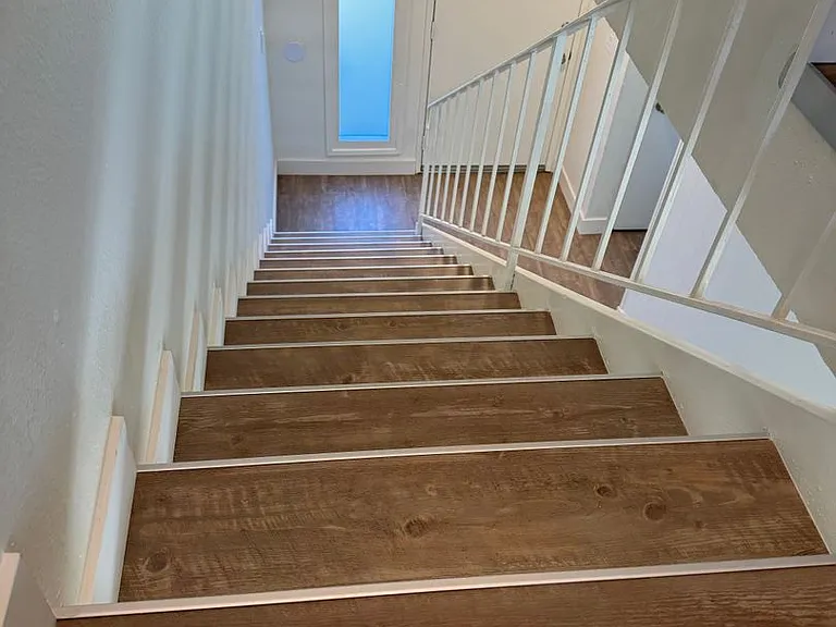 345 N Batavia St — Photo 1