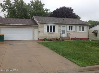 113 E Hawthorne St, Albert Lea, MN 56007