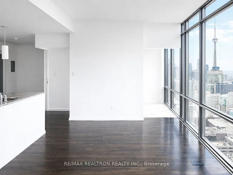 37 Grosvenor St #3403 — Photo 5