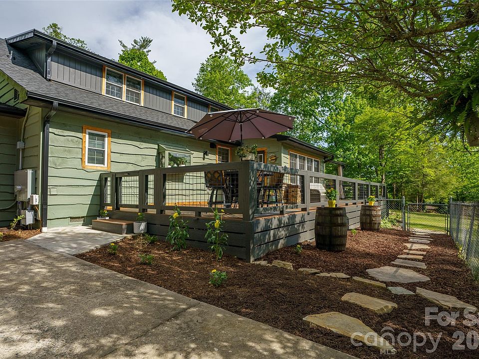 37th image of 19 Chipping Green Dr