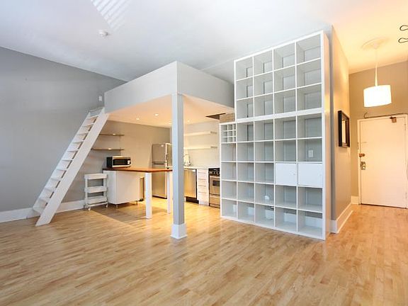 5th image of 1750 N Wells St APT 205