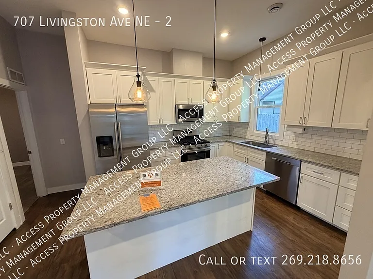 707 Livingston Ave NE #2 — Photo 9