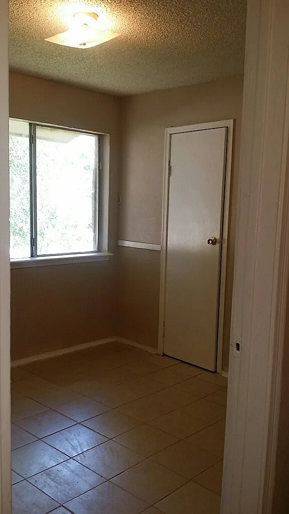 12710 Redfern Dr. — Photo 3
