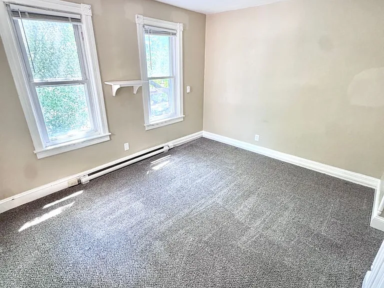 229 E Union Blvd — Photo 4