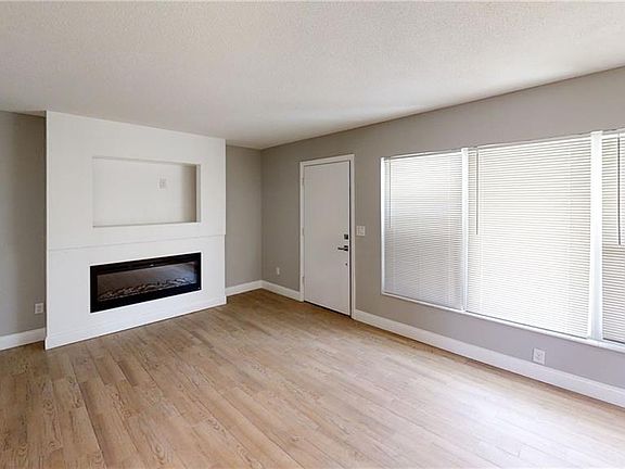 3rd image of 2045 S Lakemont Ave
