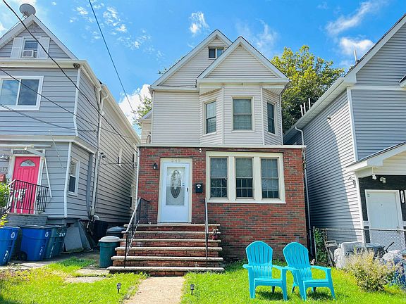 2nd image of 249 Duncan Ave