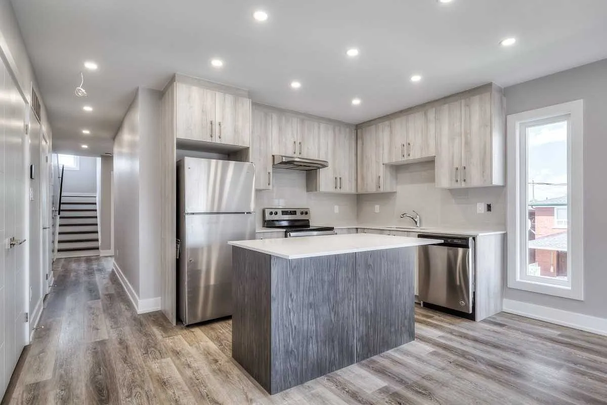 53 Rockcliffe Blvd - 3 — Photo 4