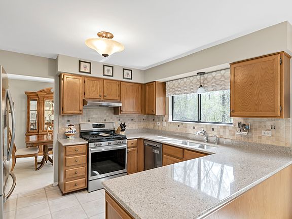 2nd image of 713 Hackberry Ct