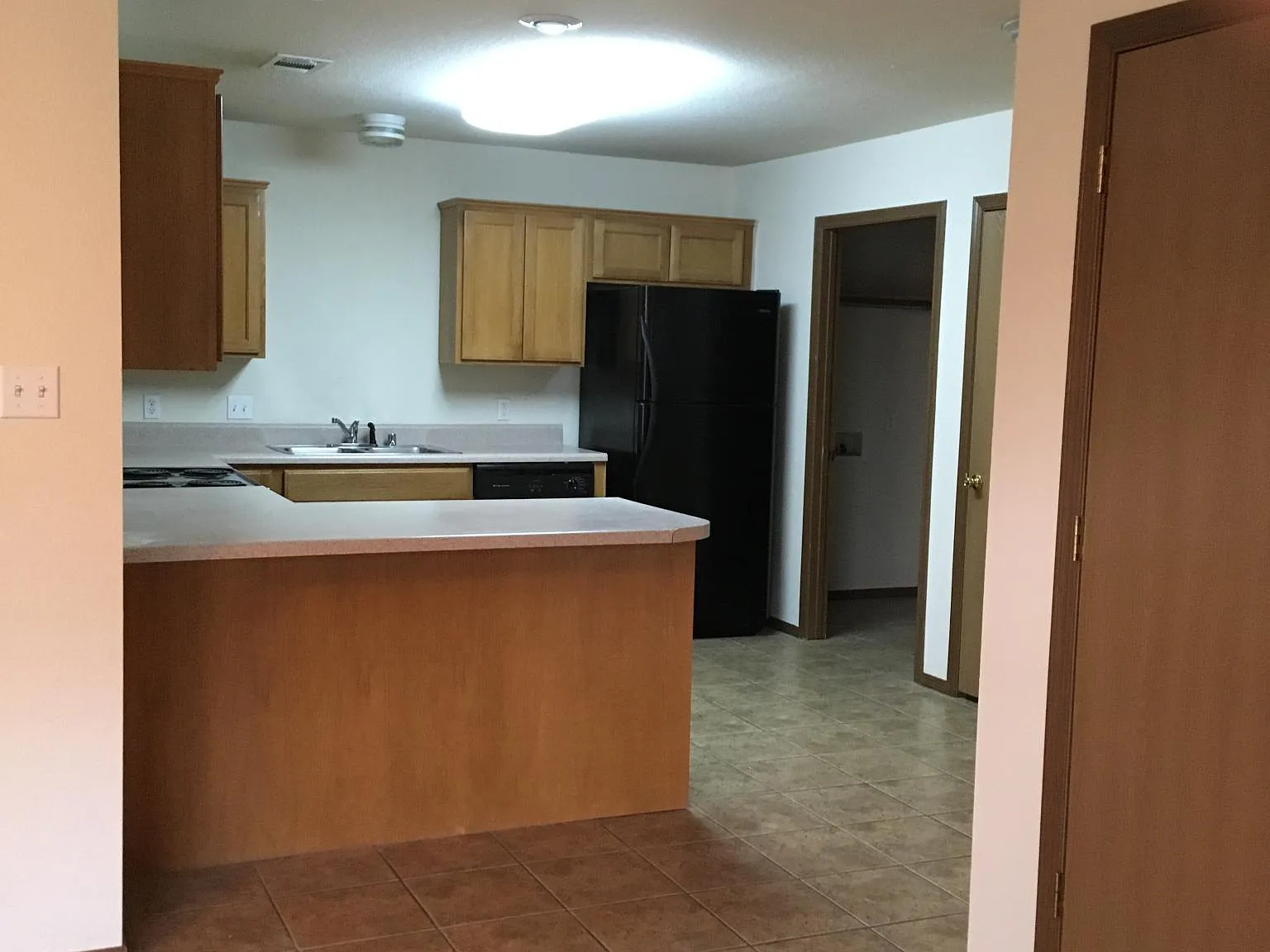 2 bed, 1350 sqft, $1,100 — Photo 4
