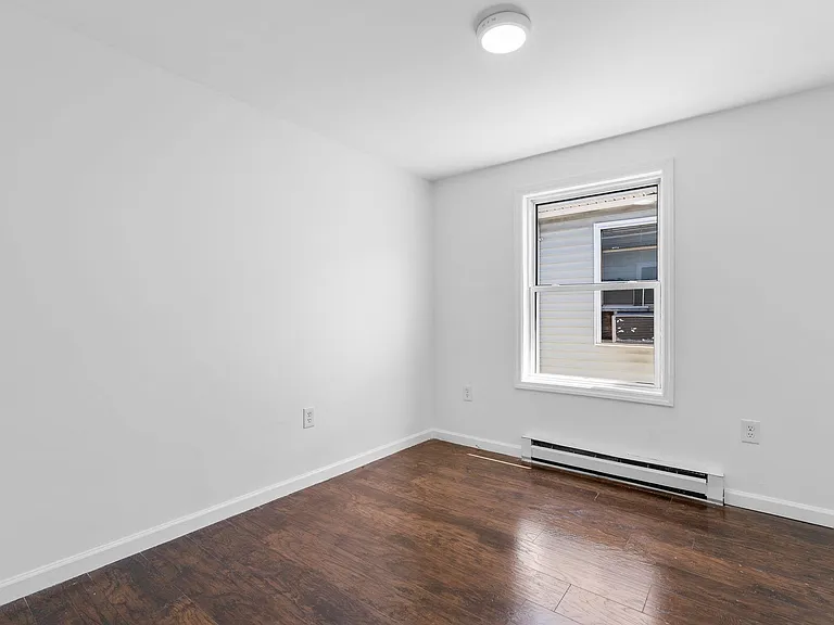 466 Pacific Ave — Photo 15