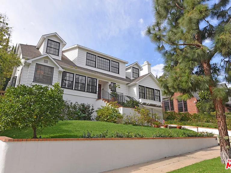 321 Dalehurst Ave — Photo 3