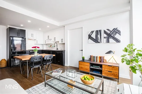 Rented by MNS Marketing | media 29